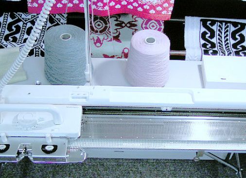 Silver SK840 Knitting Machine