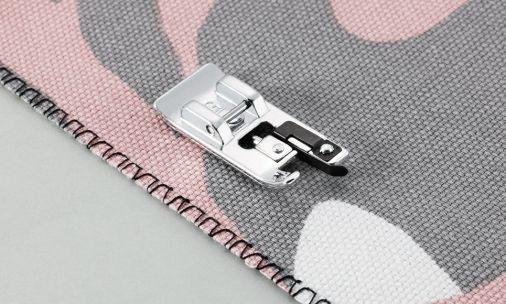 F015N Overlock Foot(Ver)